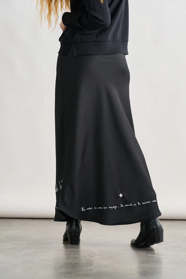 anabellee_faldas_118_640x_crop_center anabellee_faldas_118_640x_crop_center