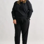 anabellee_sudaderanegra_060_640x_crop_center