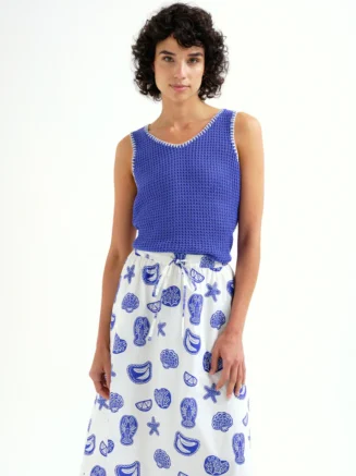 Top punto calado azul